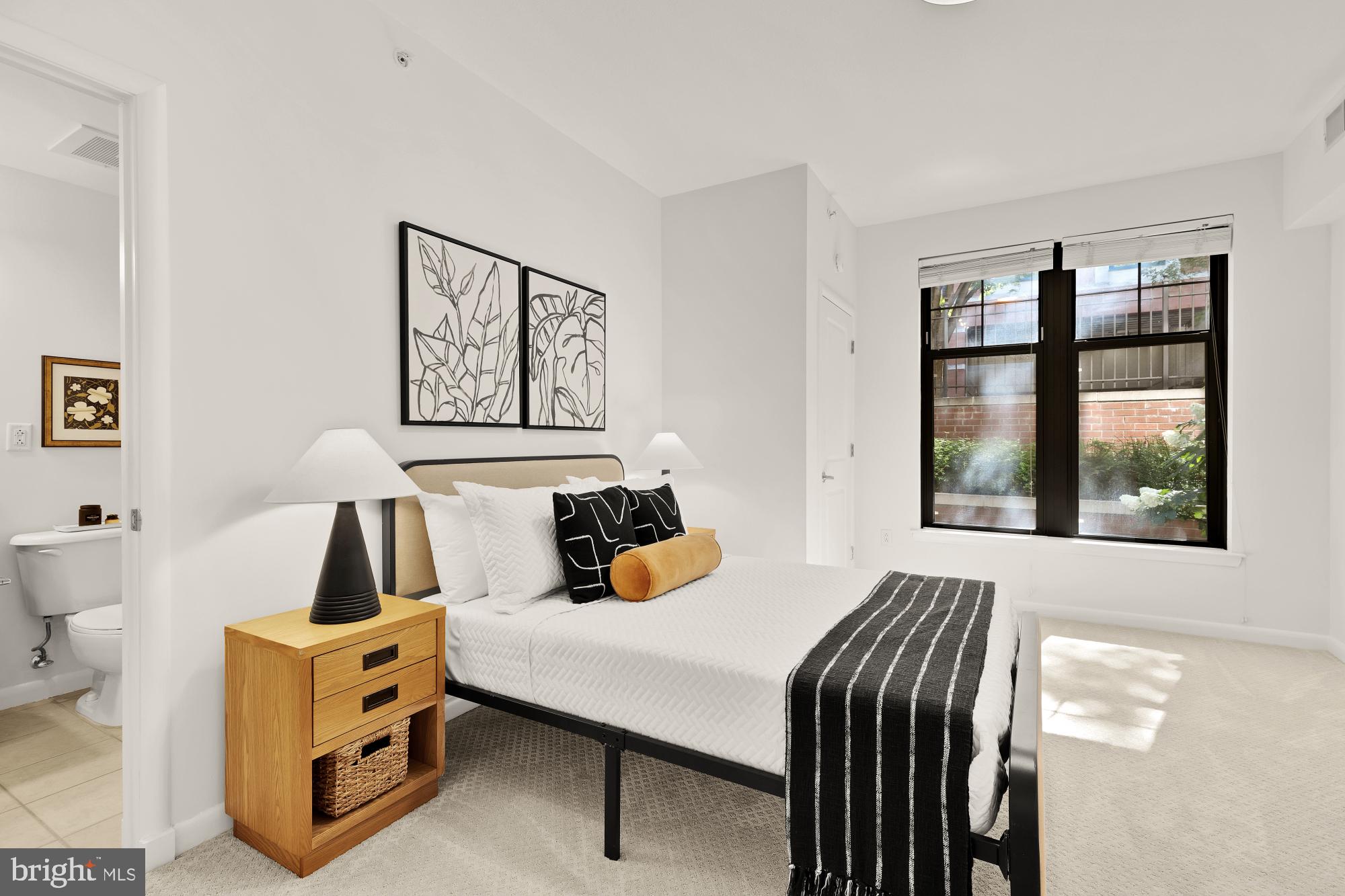 CLARENDON - Residential