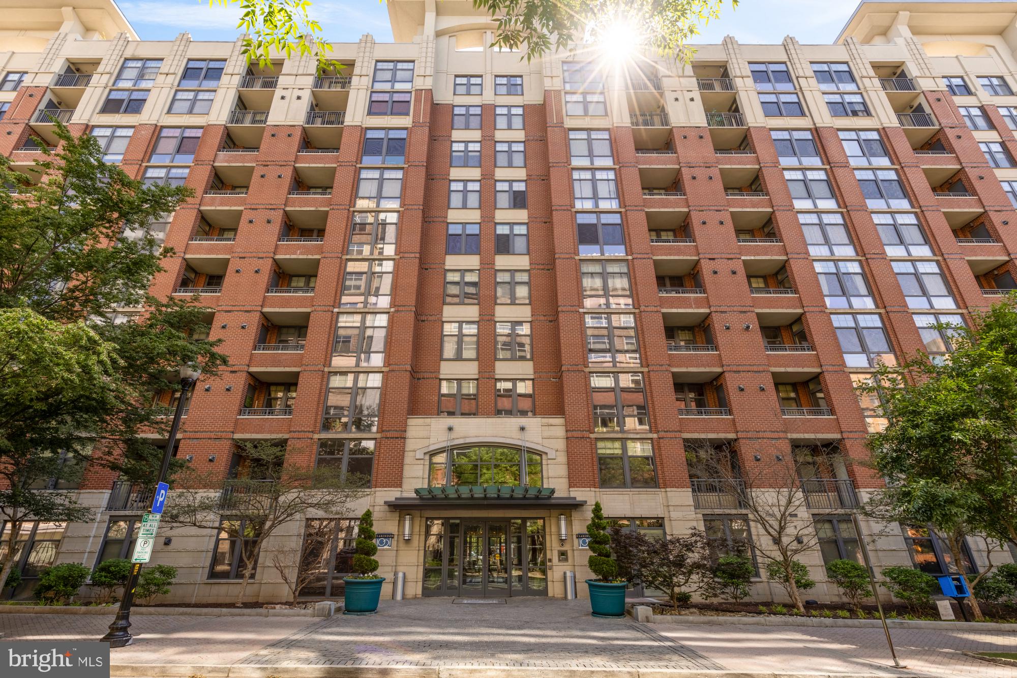 CLARENDON - Residential