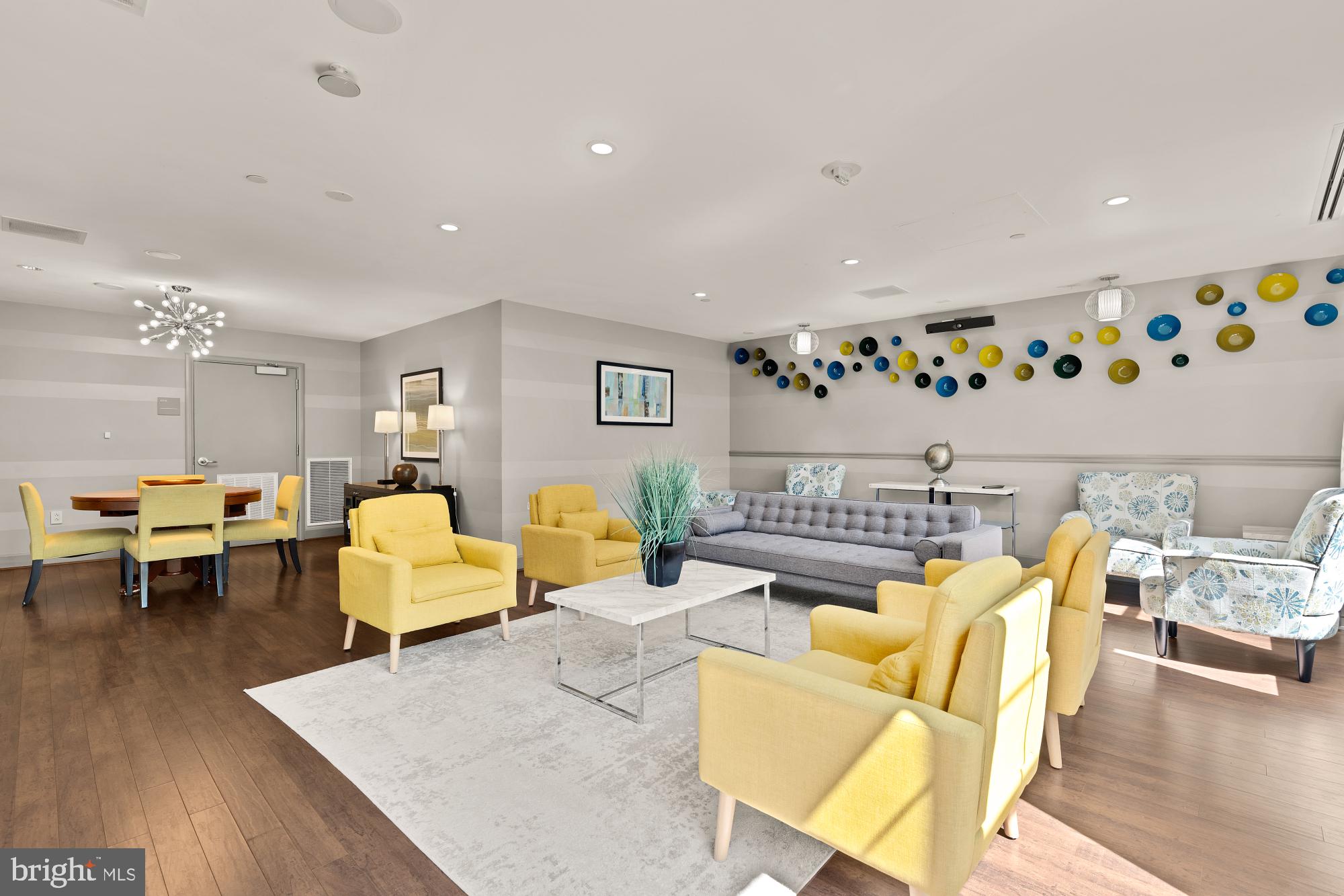 CLARENDON - Residential