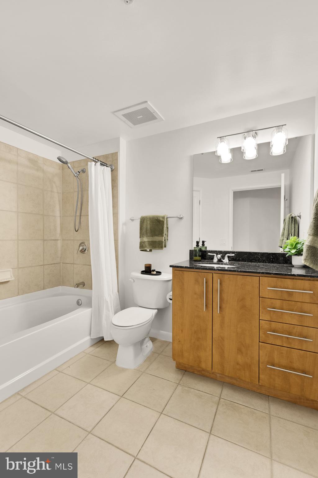 CLARENDON - Residential