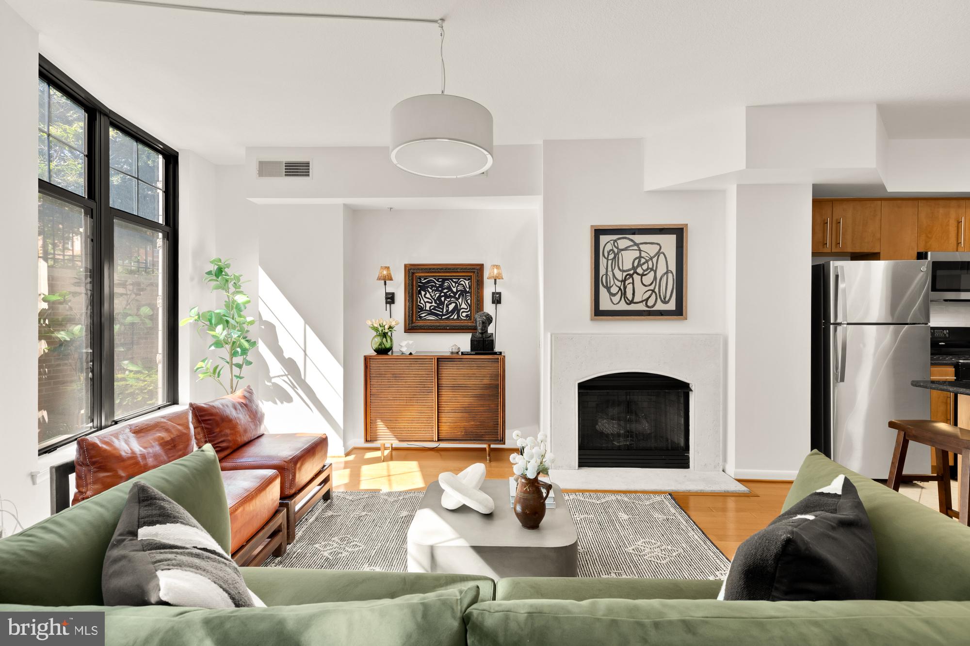 CLARENDON - Residential