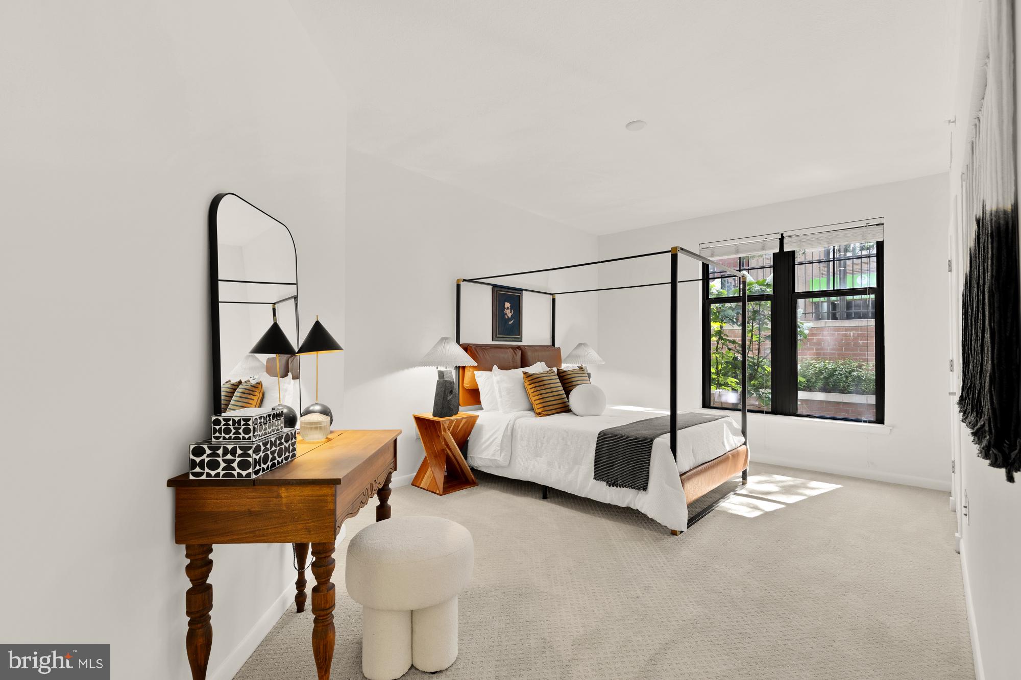 CLARENDON - Residential