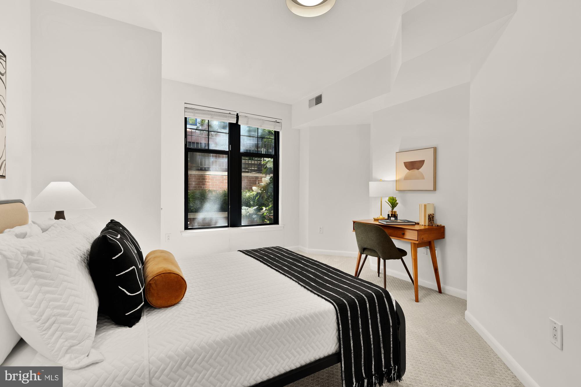 CLARENDON - Residential