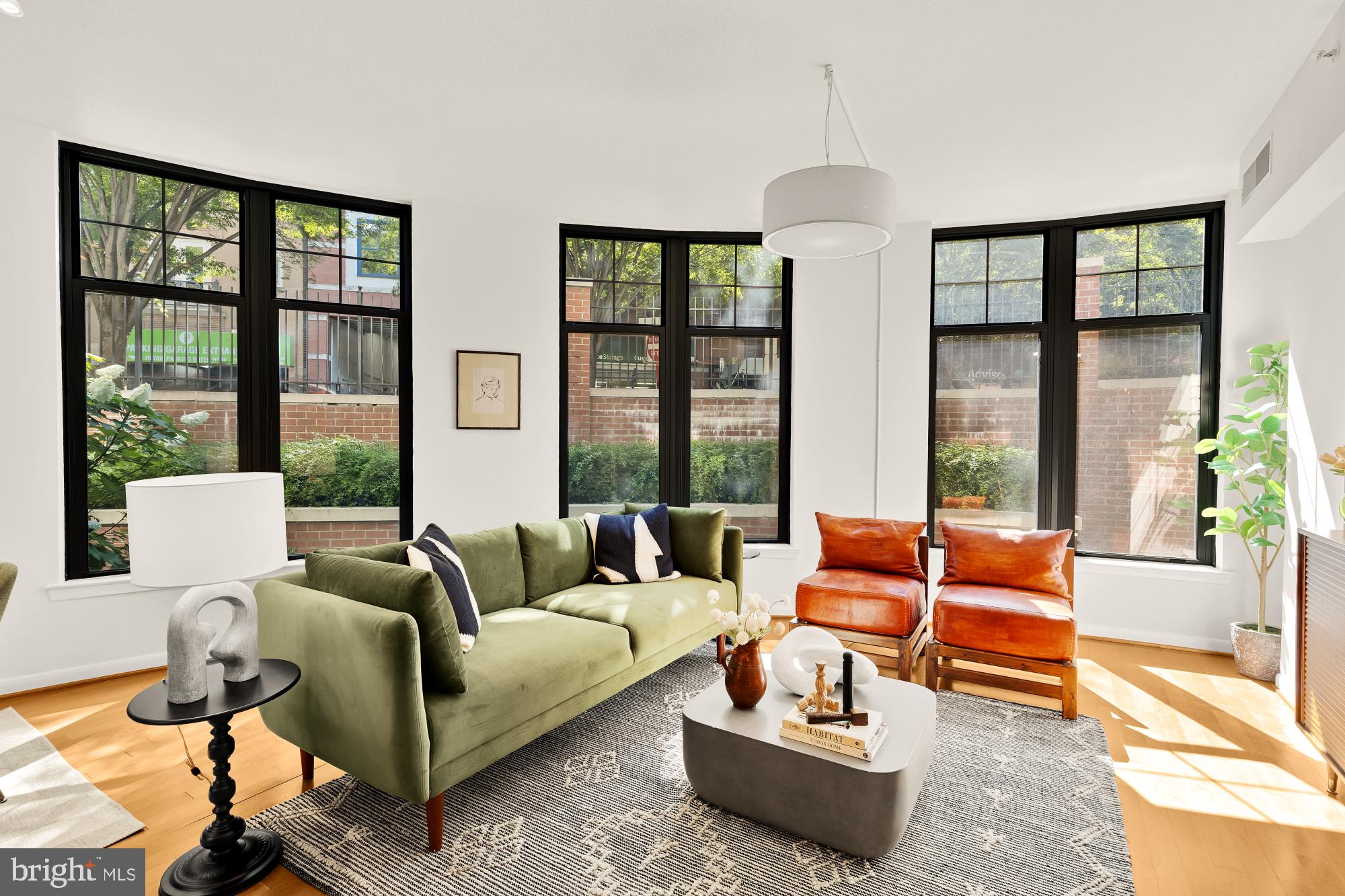 CLARENDON - Residential