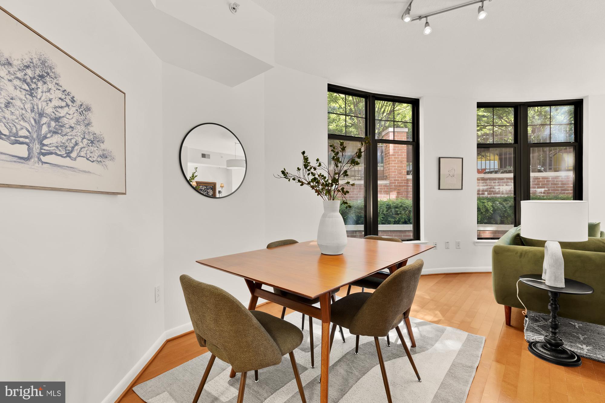 CLARENDON - Residential