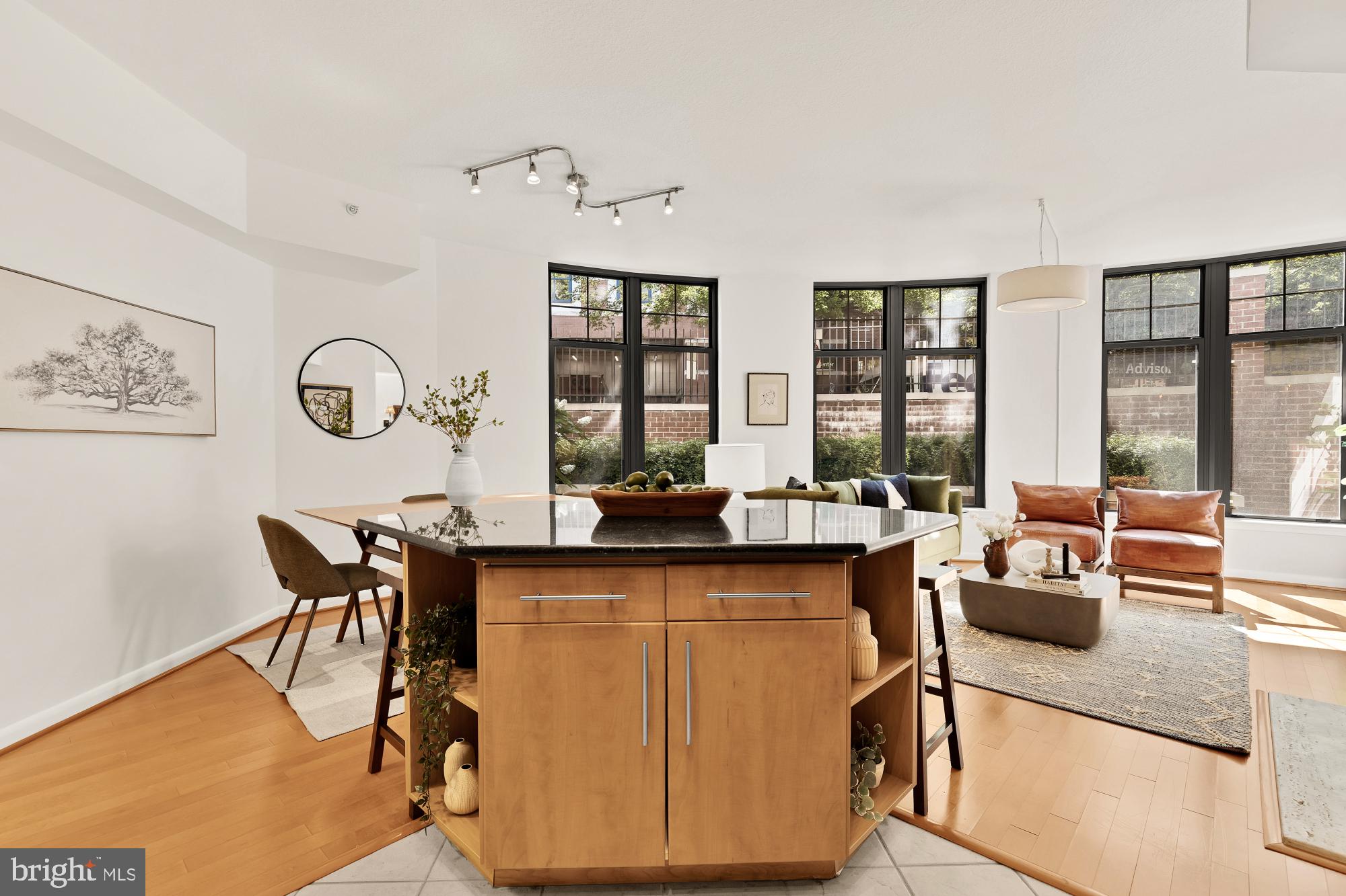 CLARENDON - Residential