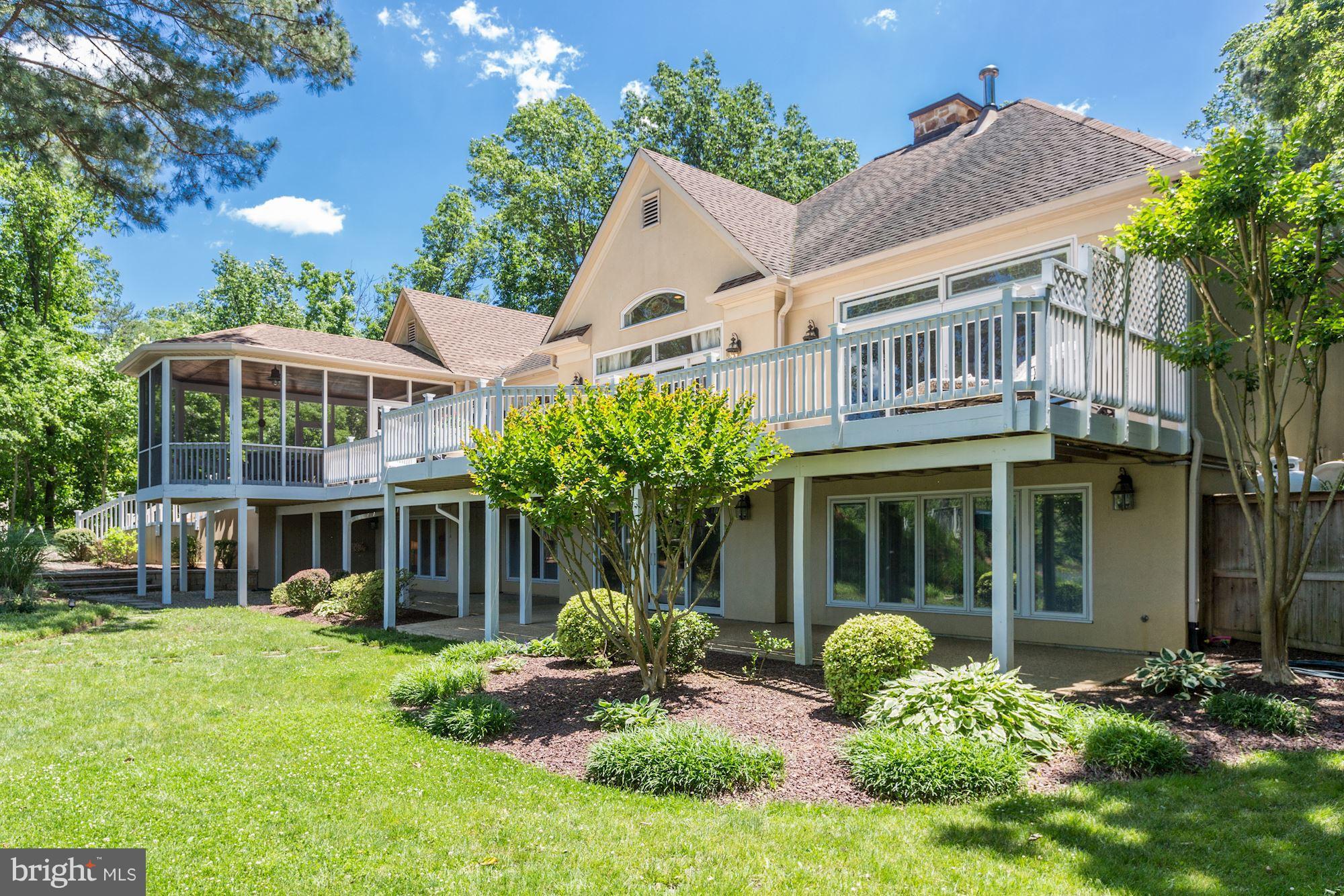 SOUTHDOWN SHORES - Residential