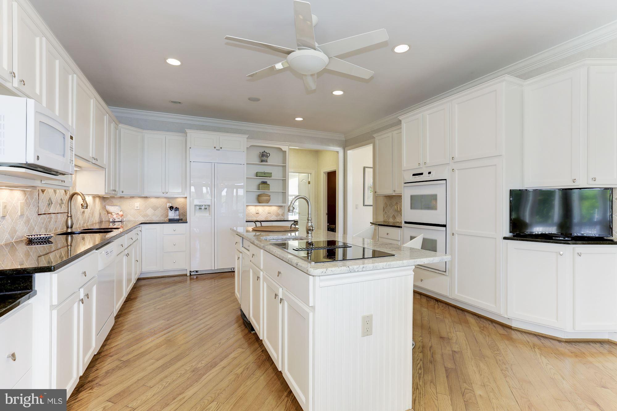 SOUTHDOWN SHORES - Residential