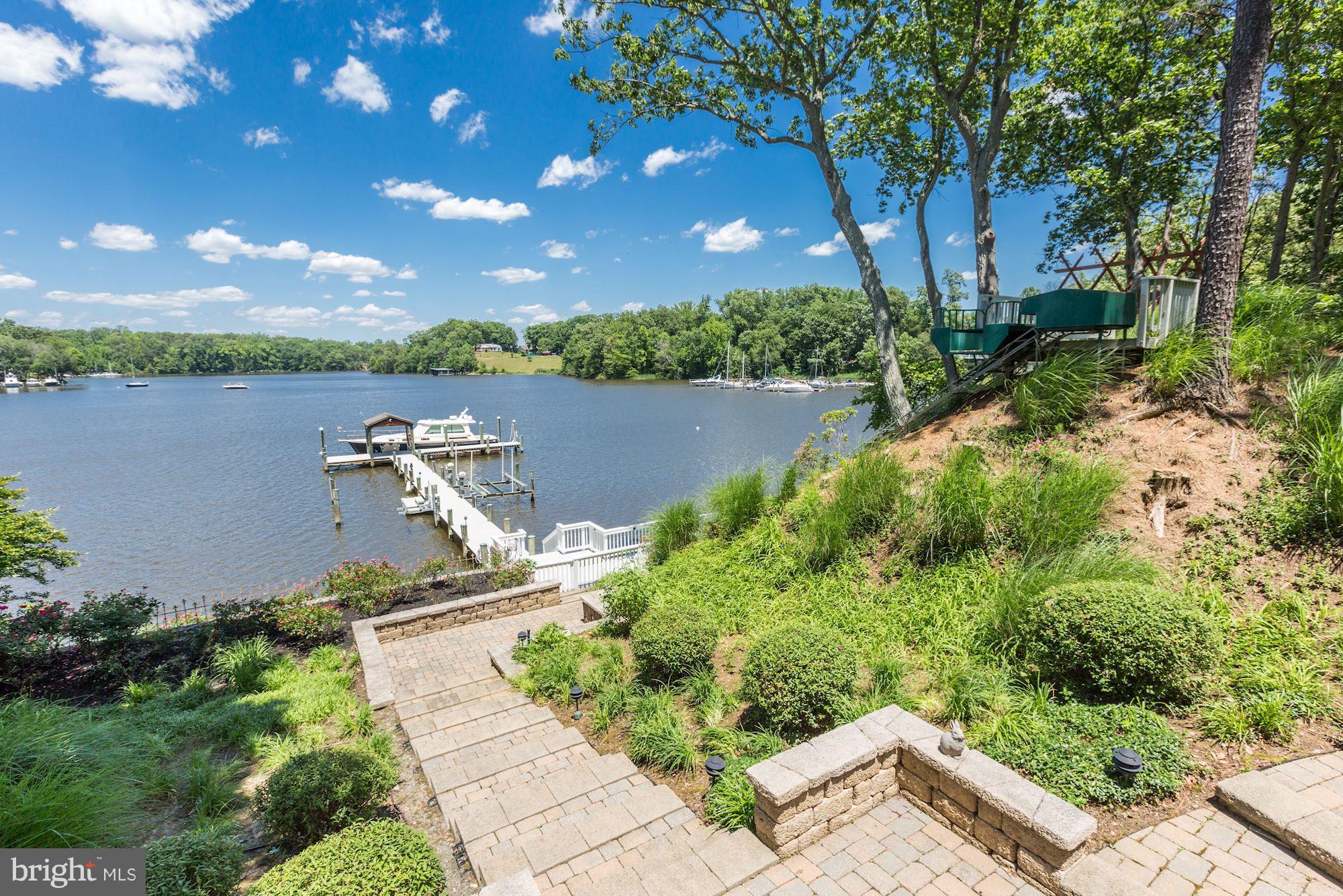 SOUTHDOWN SHORES - Residential