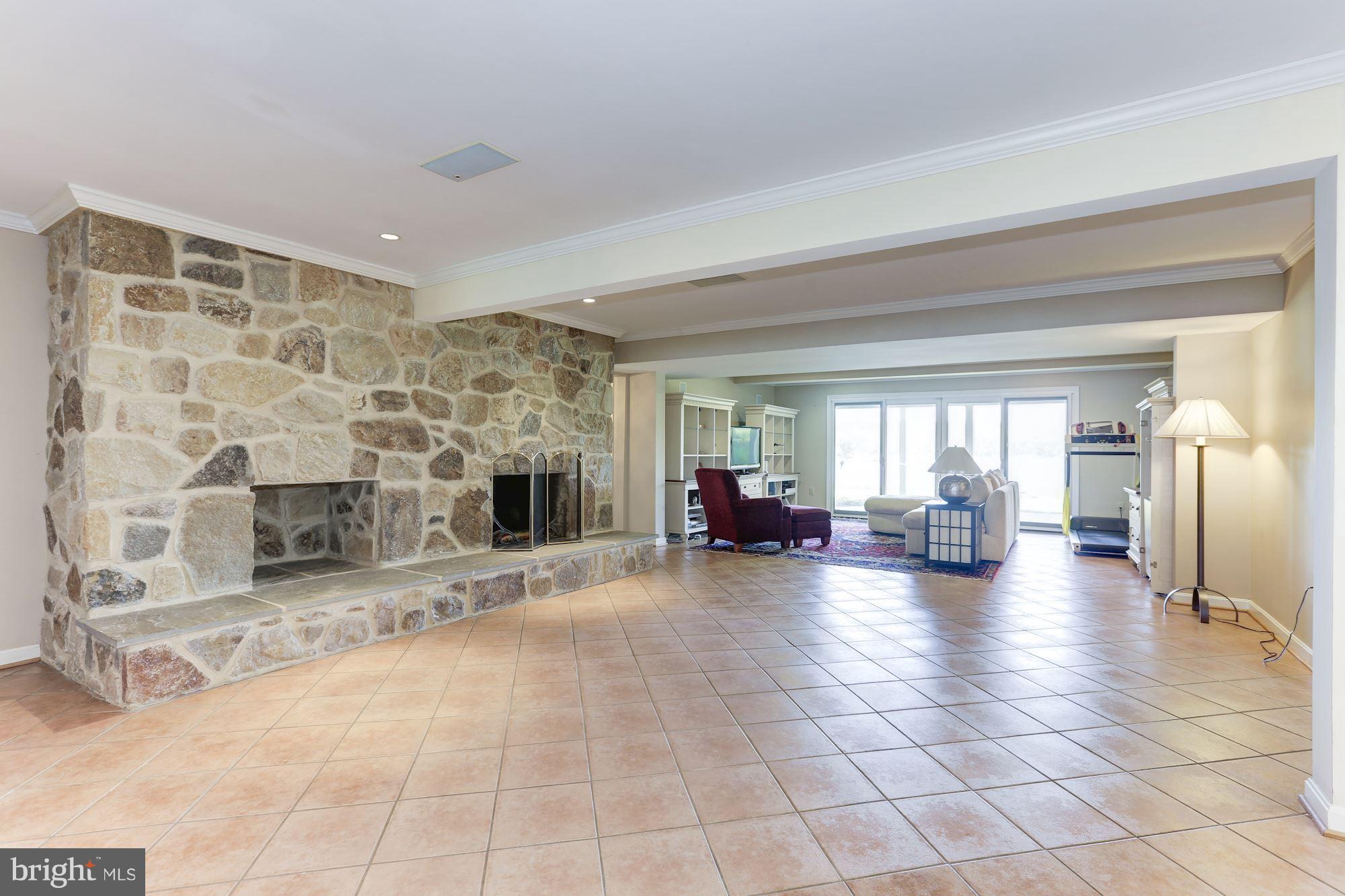 SOUTHDOWN SHORES - Residential