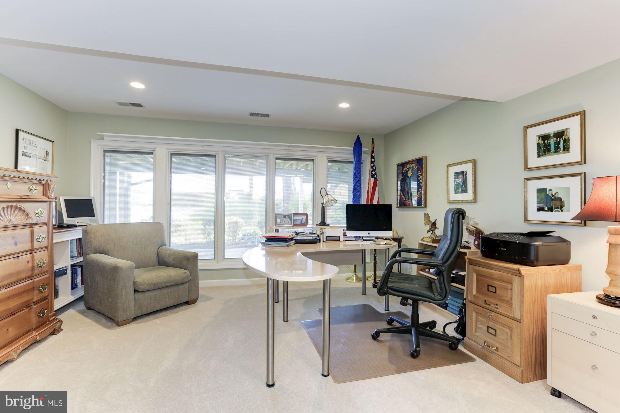 SOUTHDOWN SHORES - Residential