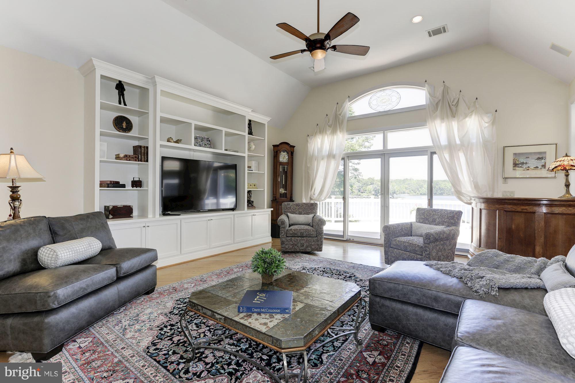 SOUTHDOWN SHORES - Residential