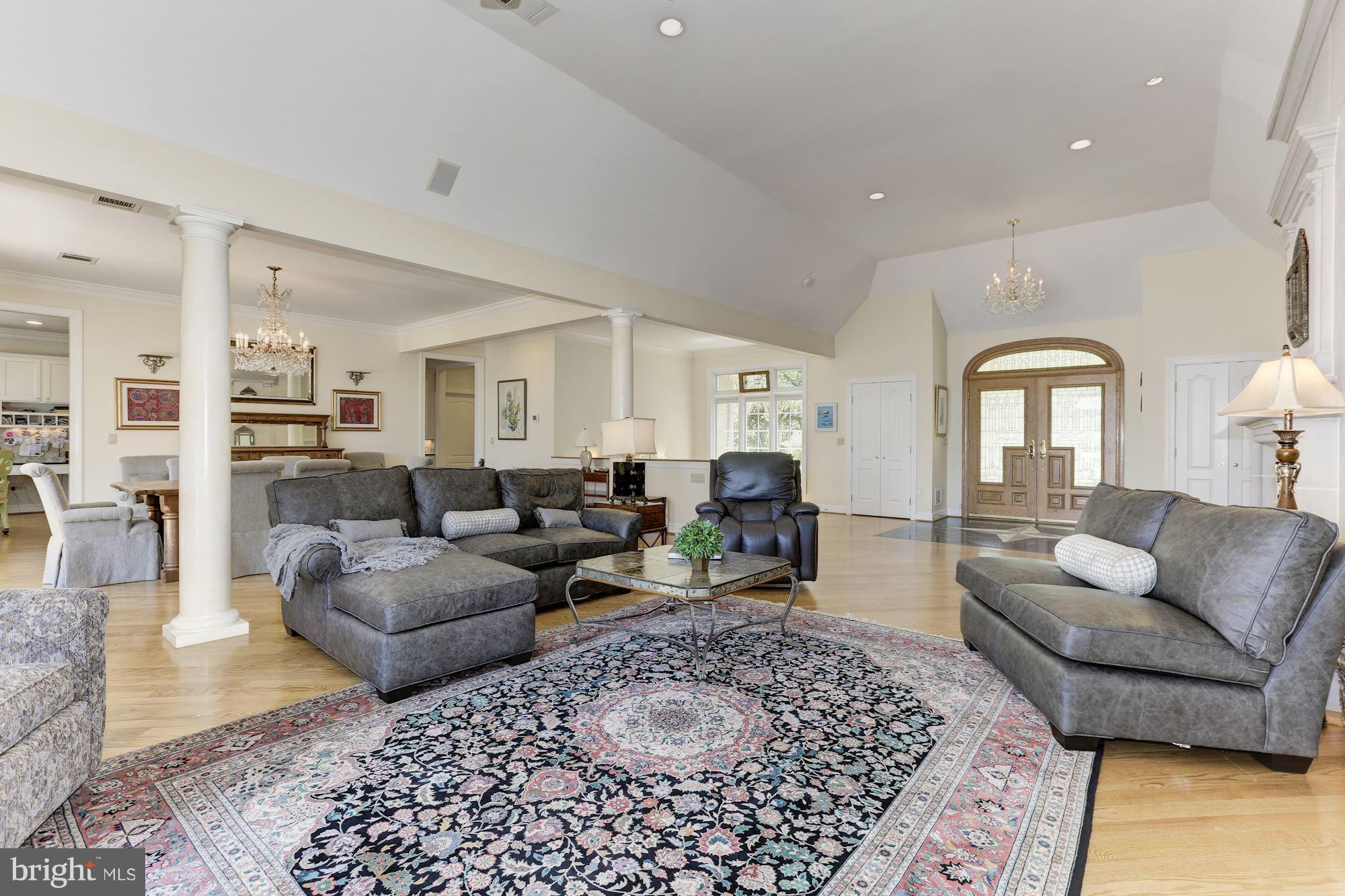 SOUTHDOWN SHORES - Residential