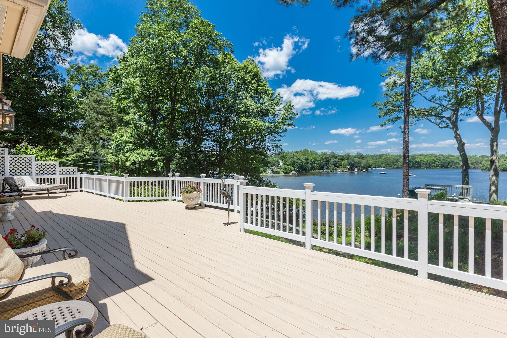 SOUTHDOWN SHORES - Residential