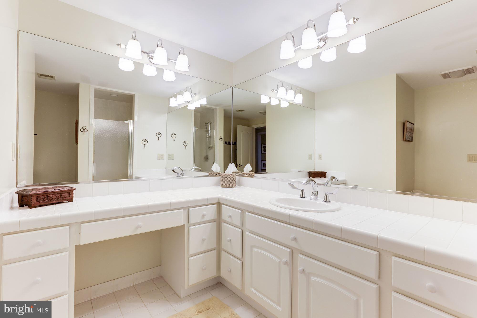 SOUTHDOWN SHORES - Residential