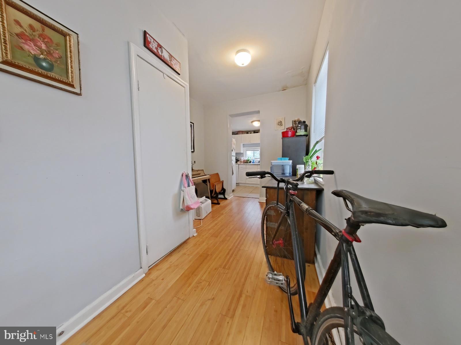 EAST KENSINGTON - Residential