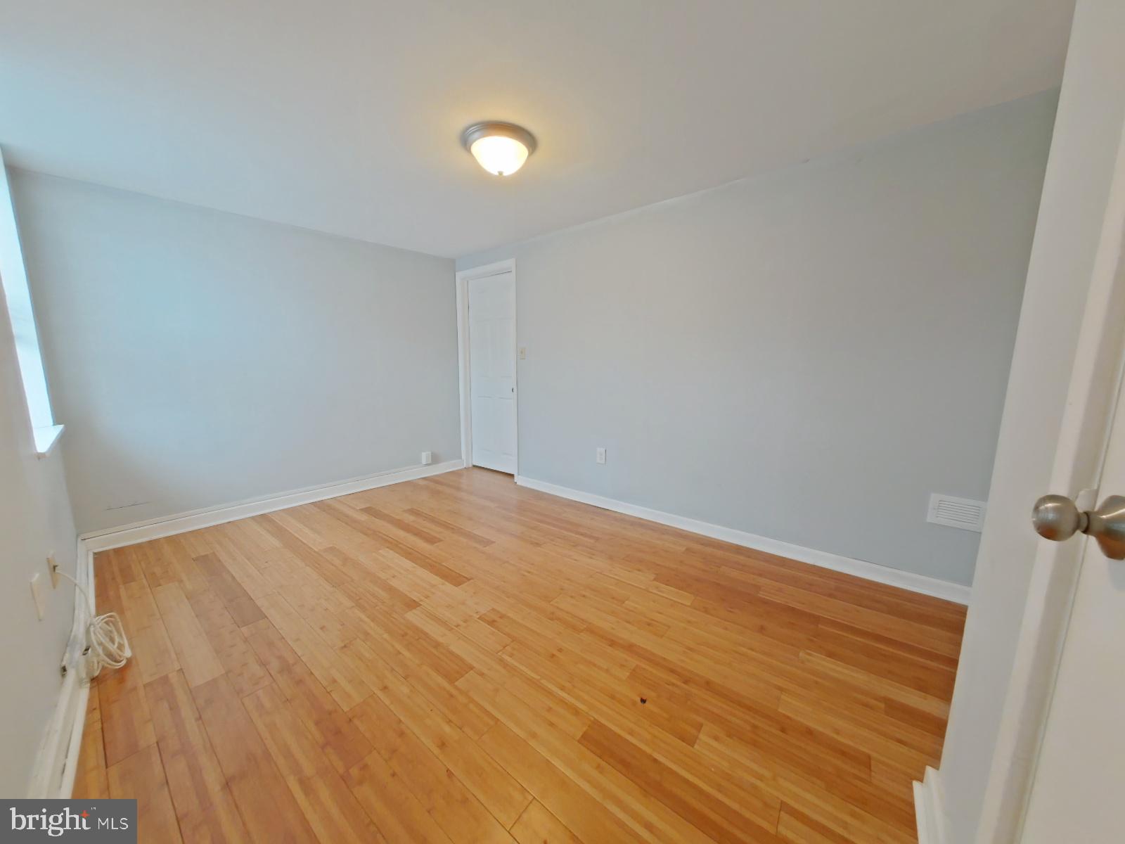 EAST KENSINGTON - Residential