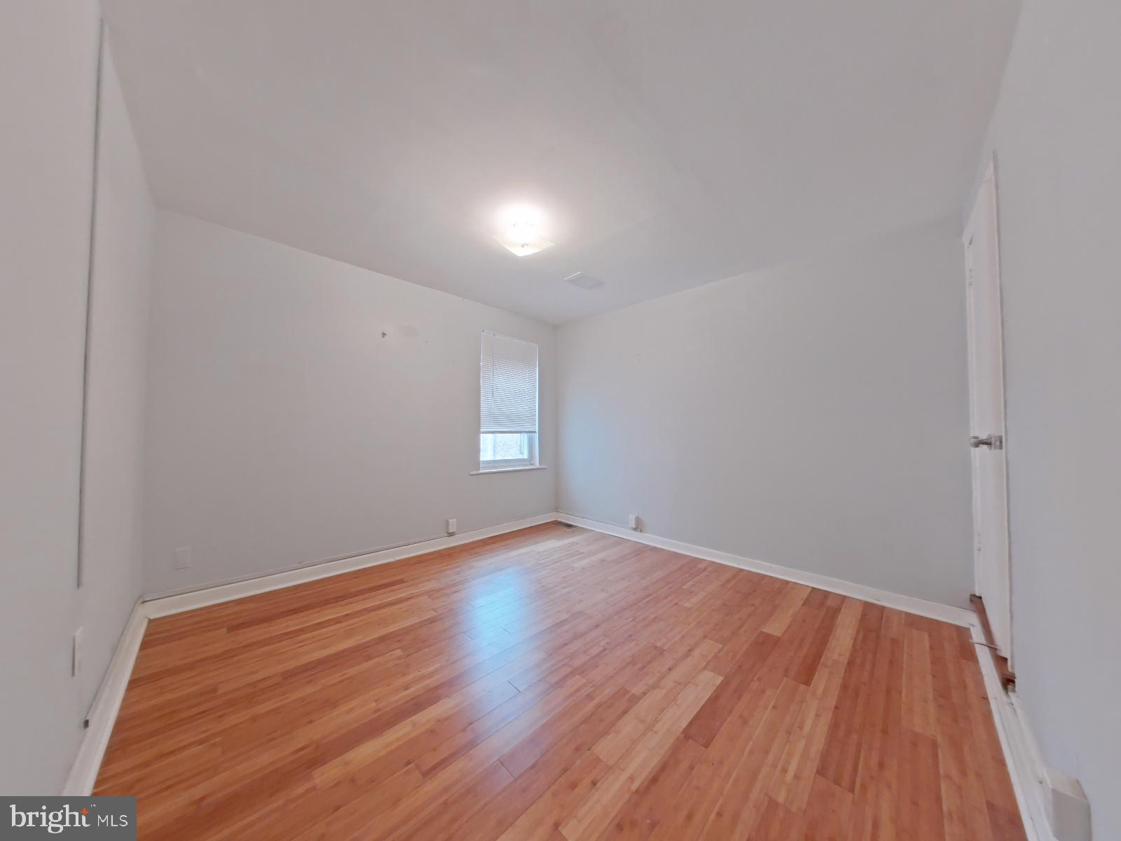 EAST KENSINGTON - Residential