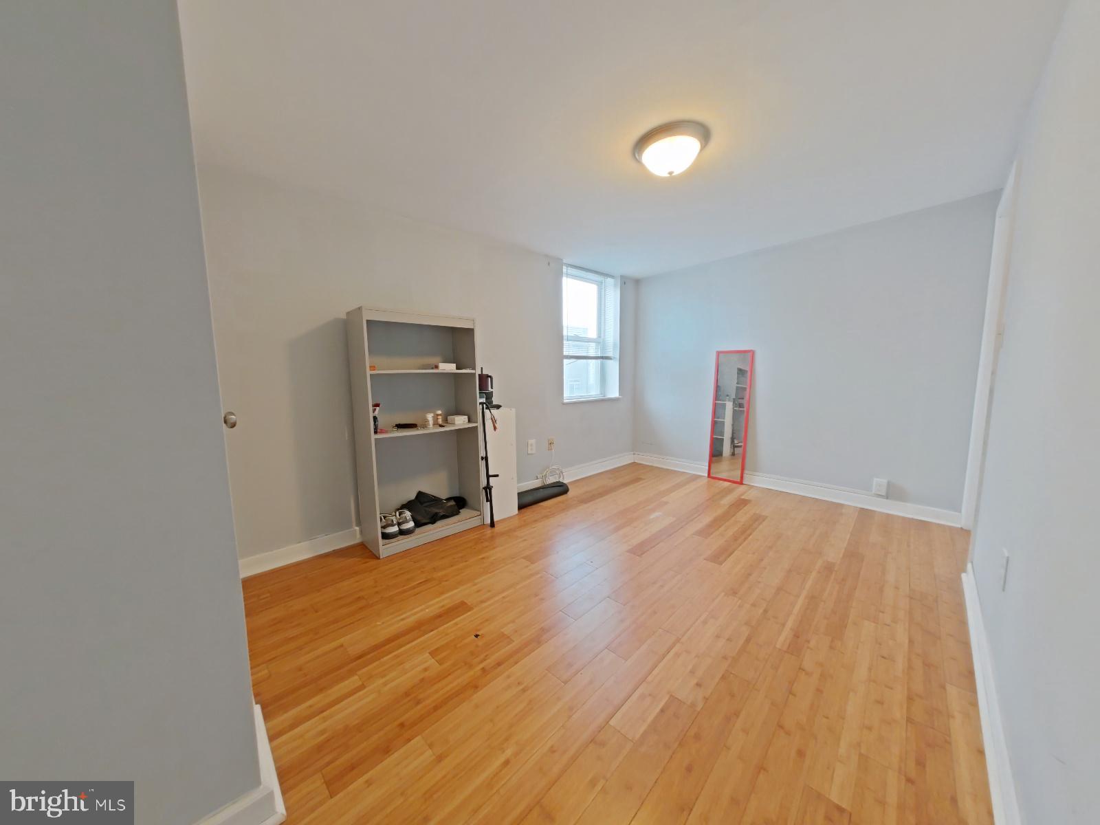 EAST KENSINGTON - Residential