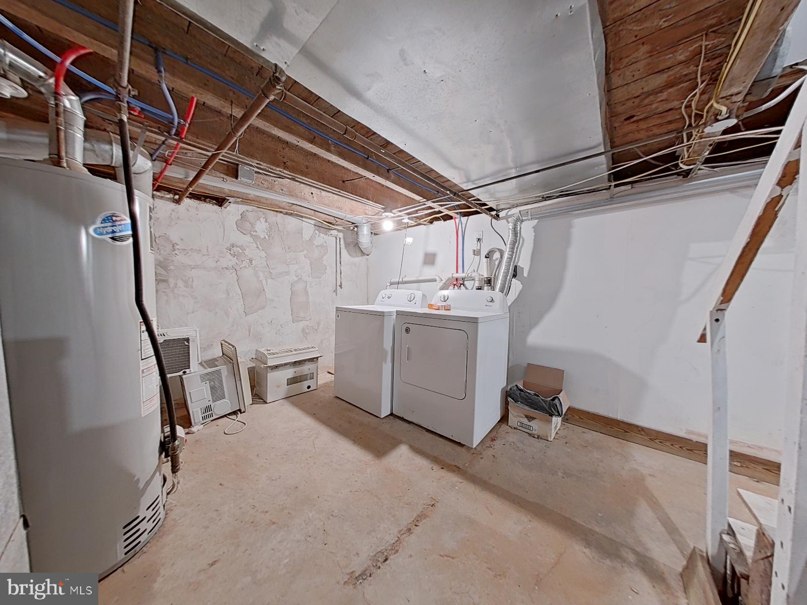 EAST KENSINGTON - Residential