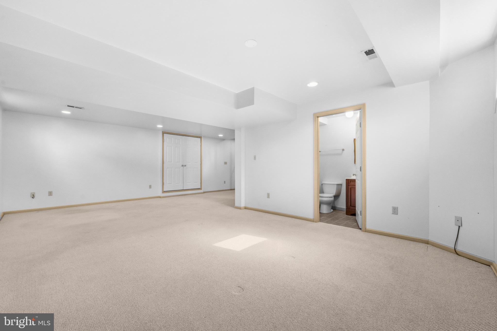 NEW MARKET WEST - Residential