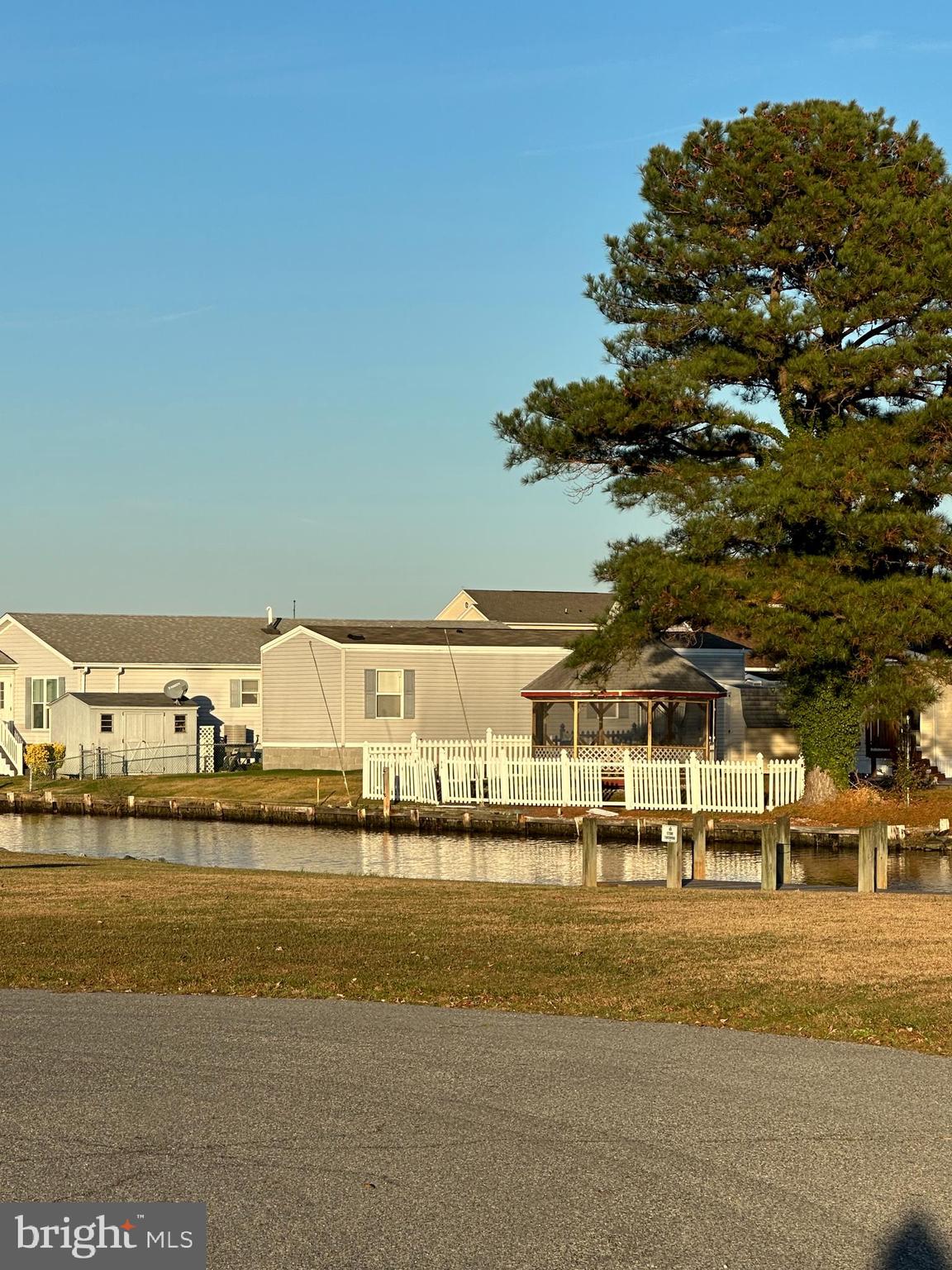 SHADY PARK - Residential