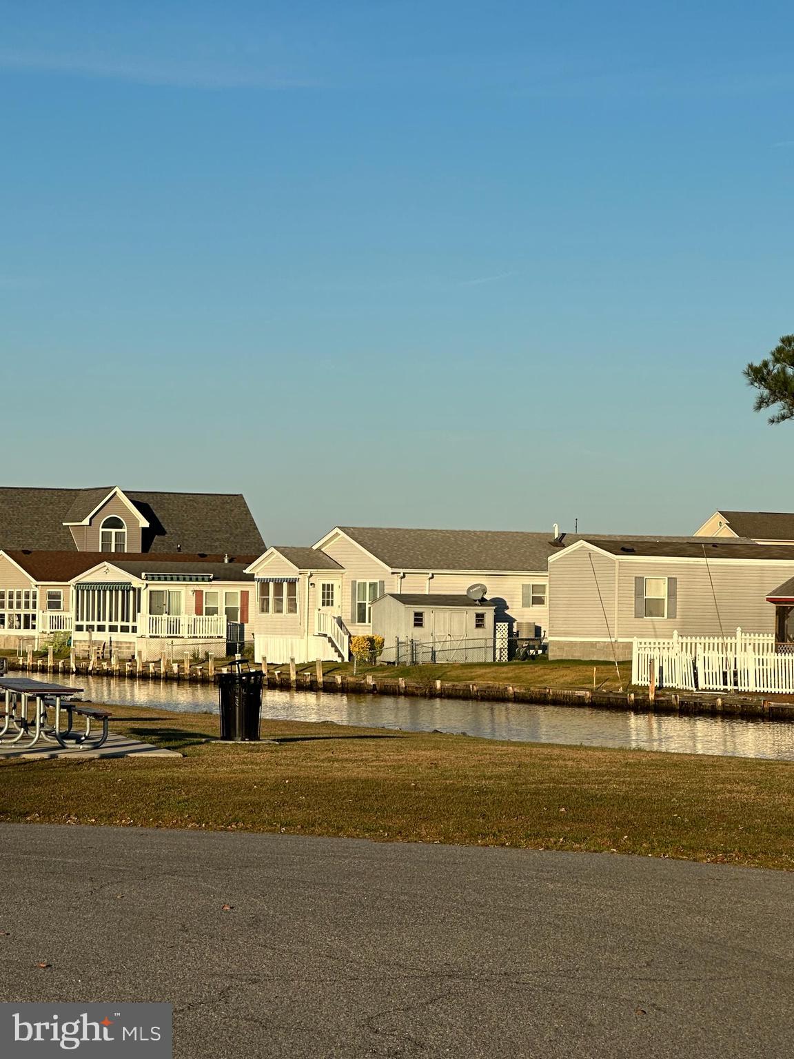 SHADY PARK - Residential