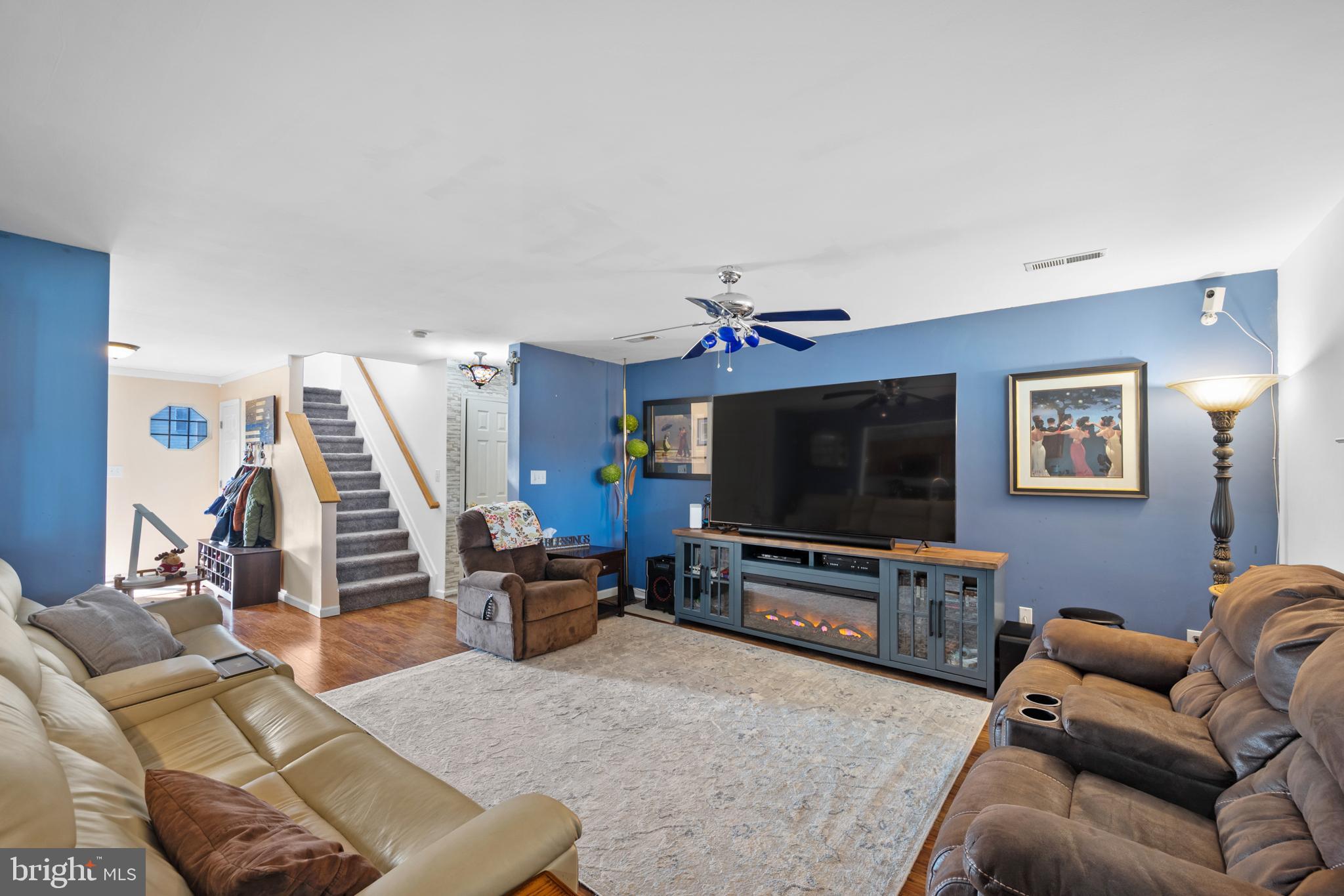 CHIMNEY HILL - Residential