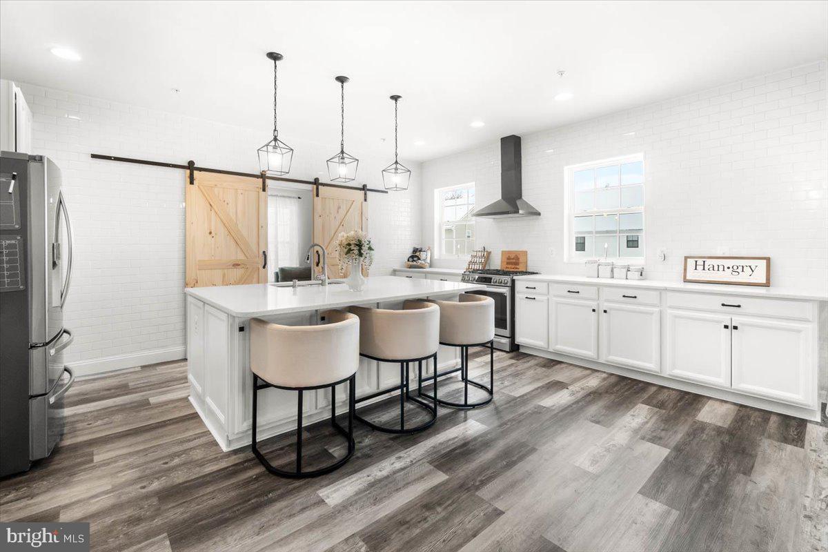 2759 HILLFIELD DRIVE