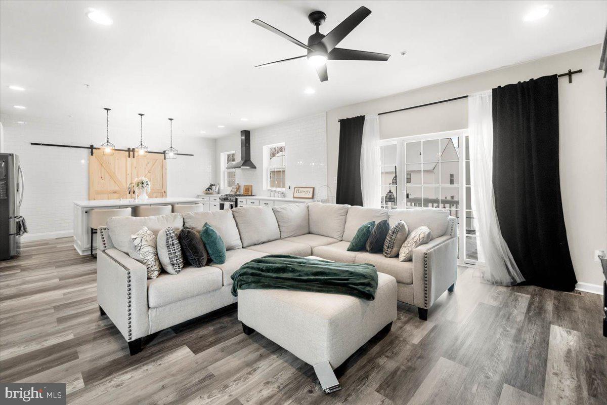 2759 HILLFIELD DRIVE