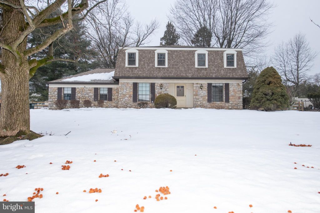 Photo of 62 W Pickering Bend, RICHBORO, PA 18954 (MLS # PABU2114200)