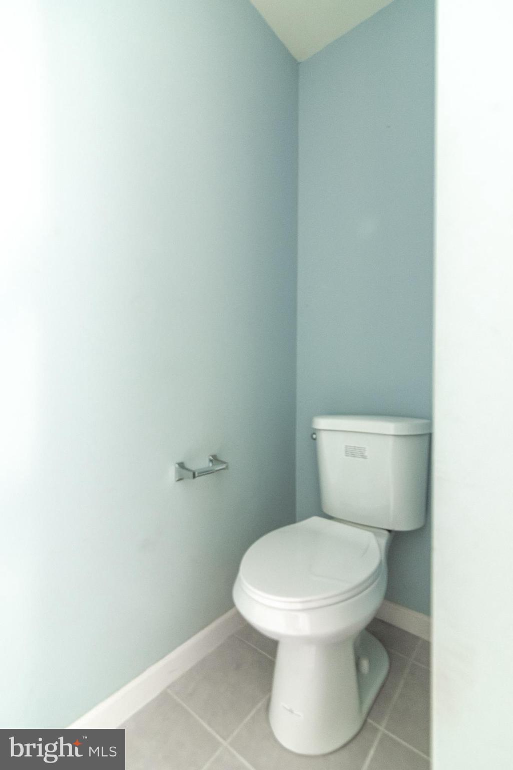 LAKELAND PLACE - Residential Lease