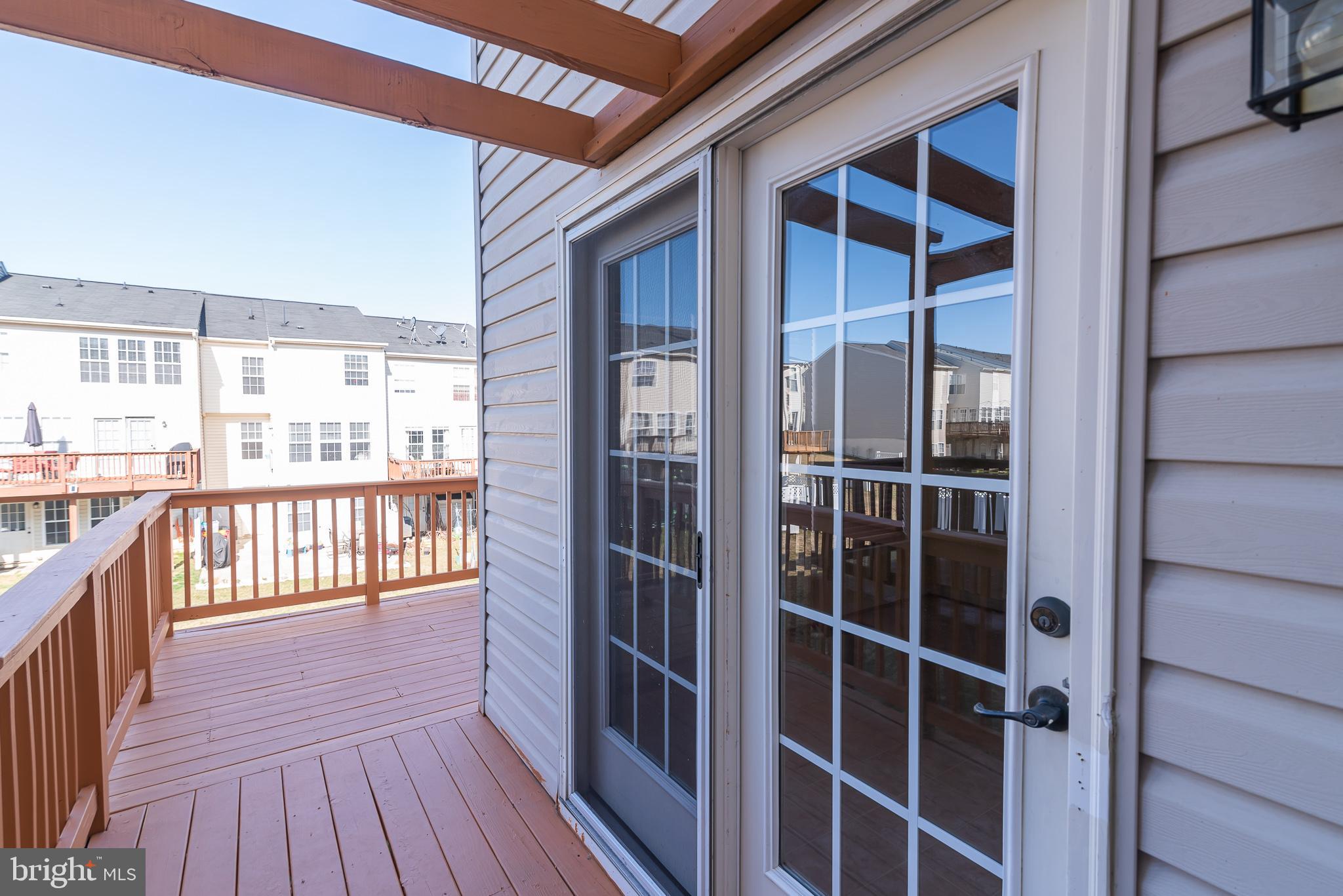 LAKELAND PLACE - Residential Lease