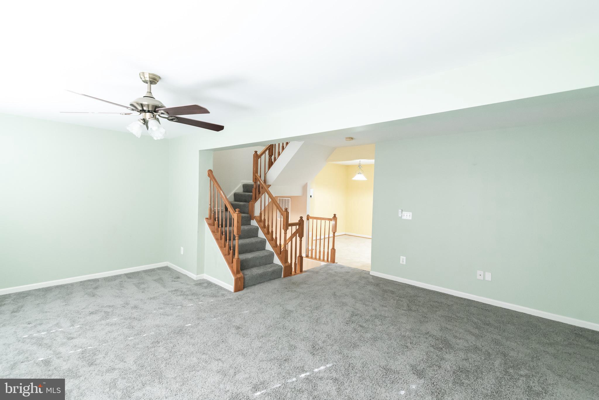 LAKELAND PLACE - Residential Lease