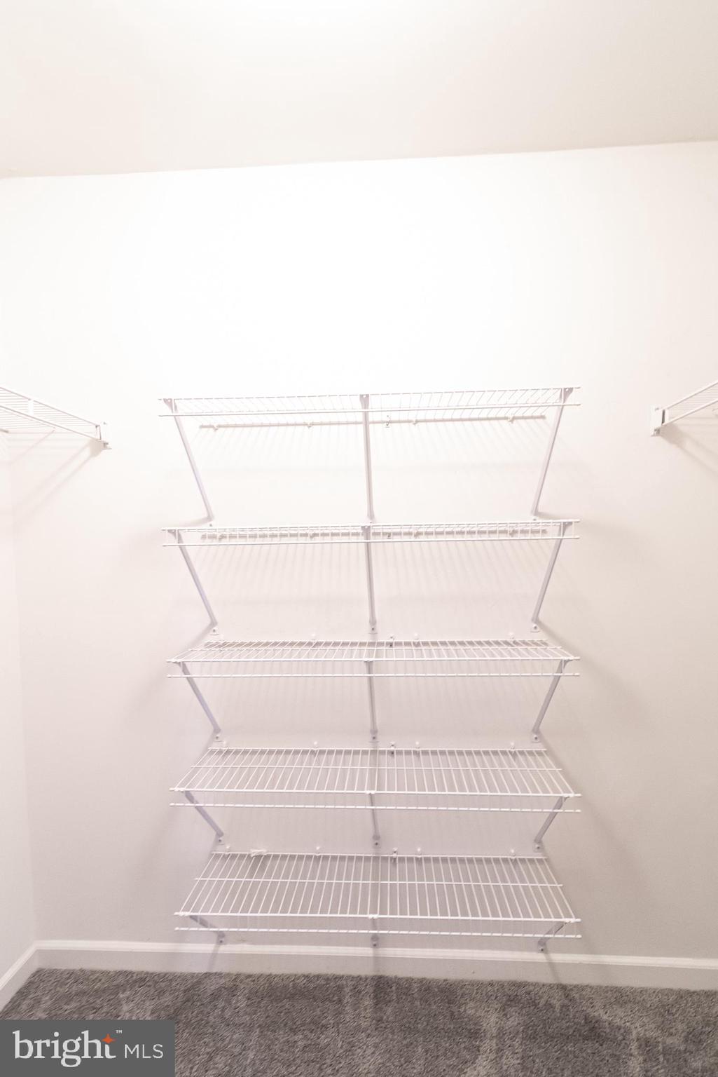 LAKELAND PLACE - Residential Lease