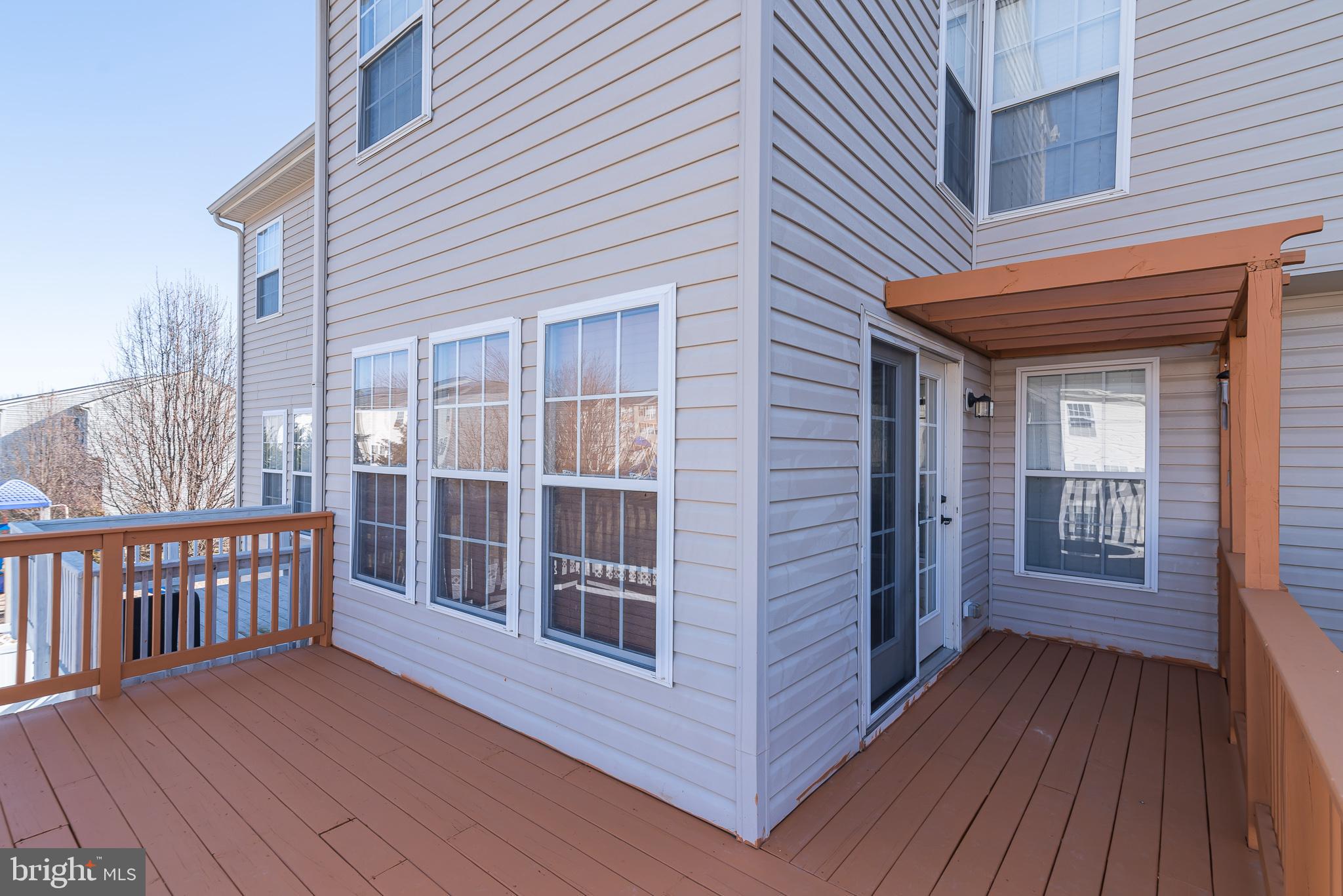 LAKELAND PLACE - Residential Lease