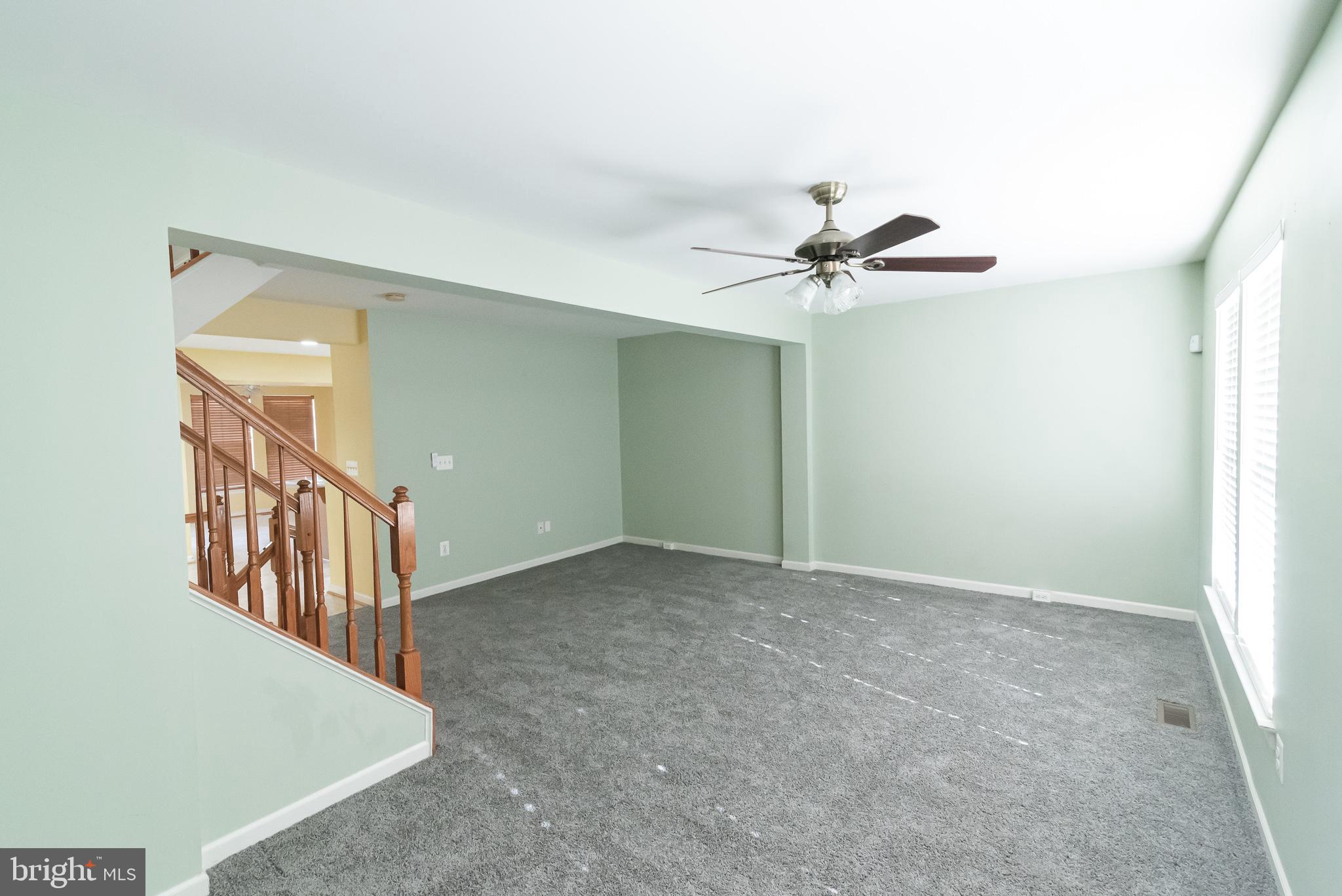 LAKELAND PLACE - Residential Lease