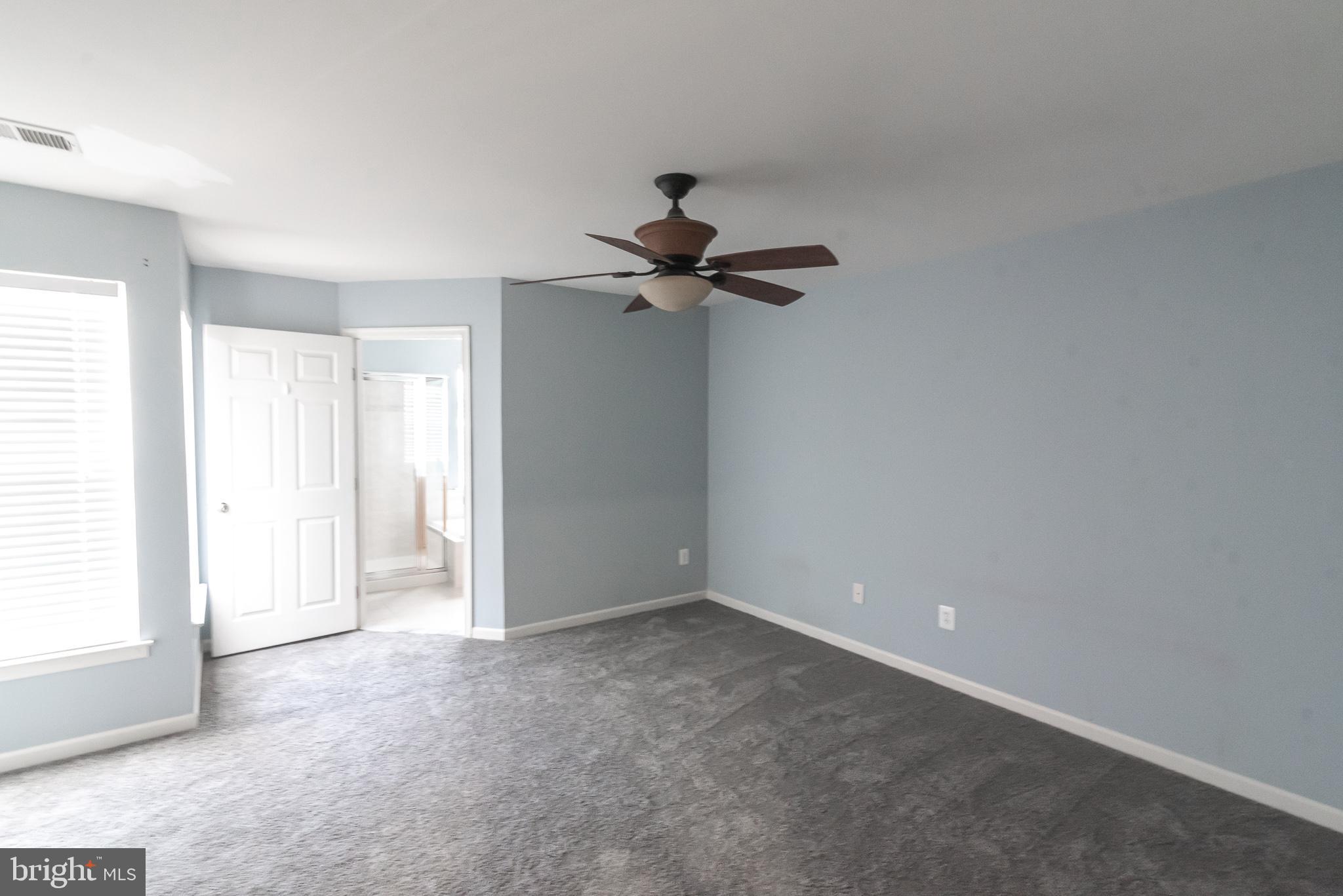 LAKELAND PLACE - Residential Lease