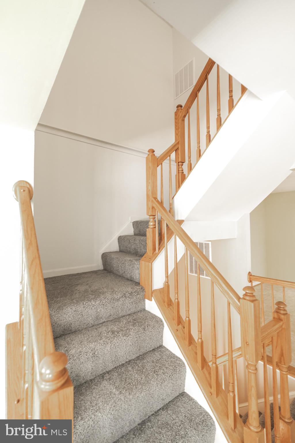 LAKELAND PLACE - Residential Lease