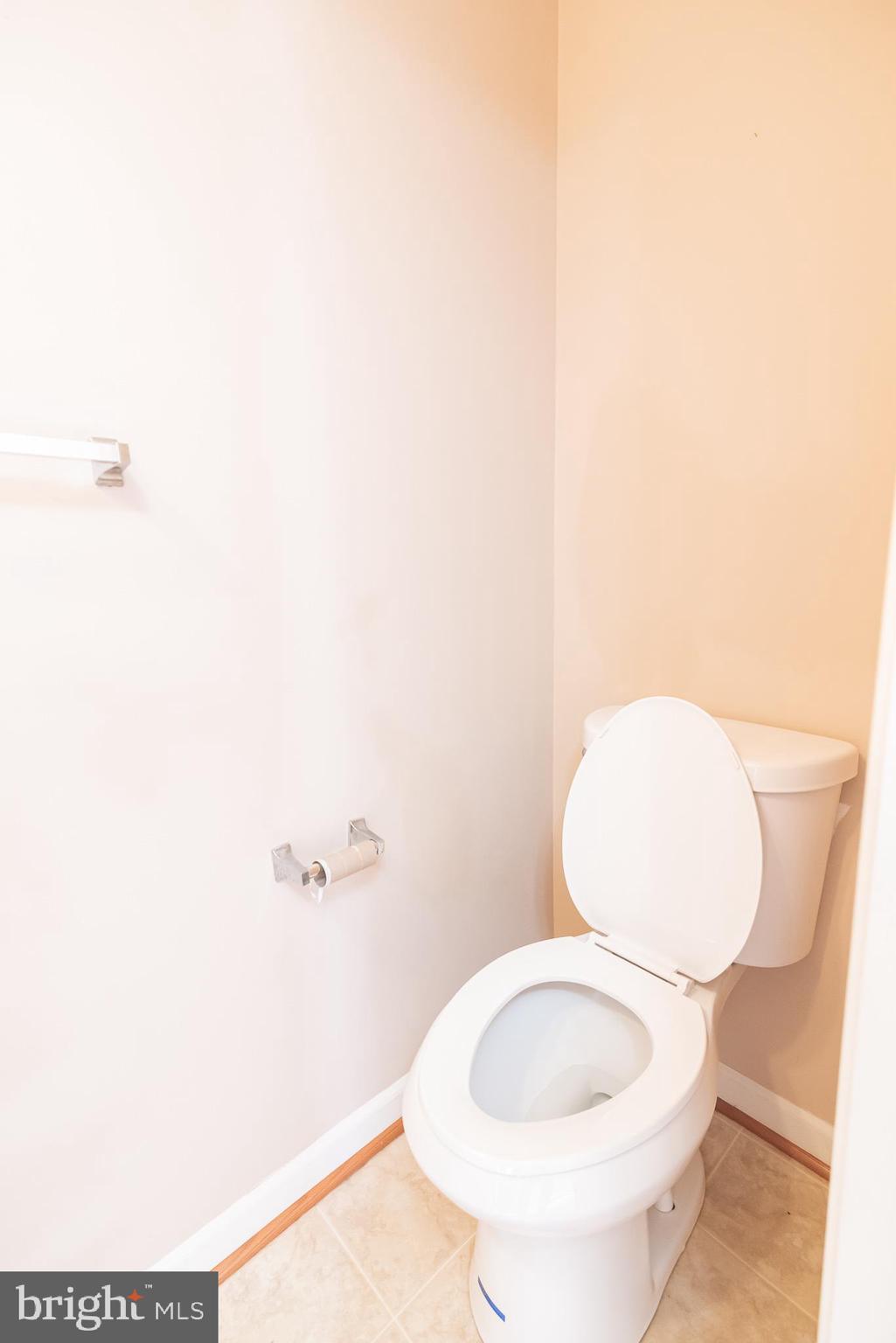 LAKELAND PLACE - Residential Lease