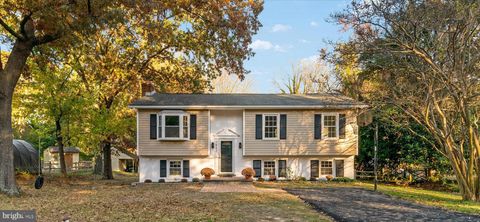 7963 OAK ROAD PASADENA MD 21122