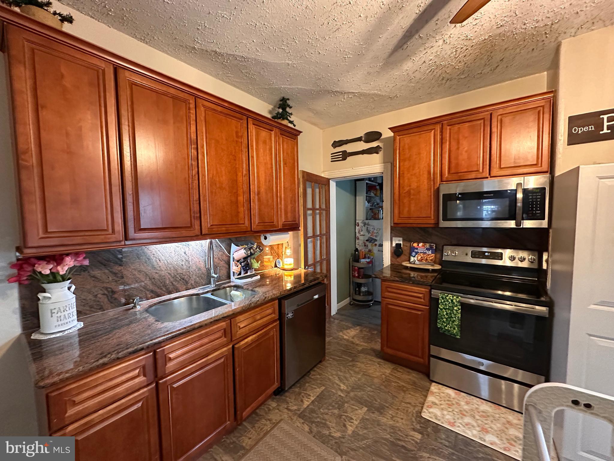 HOLMESBURG - Residential