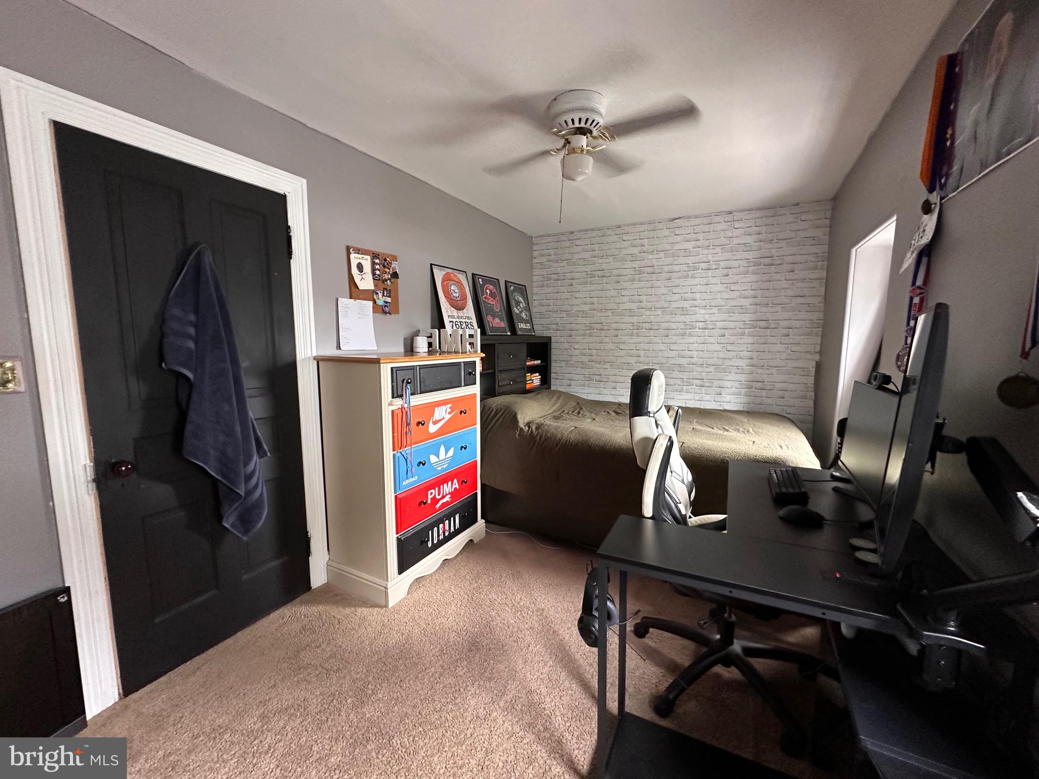 HOLMESBURG - Residential