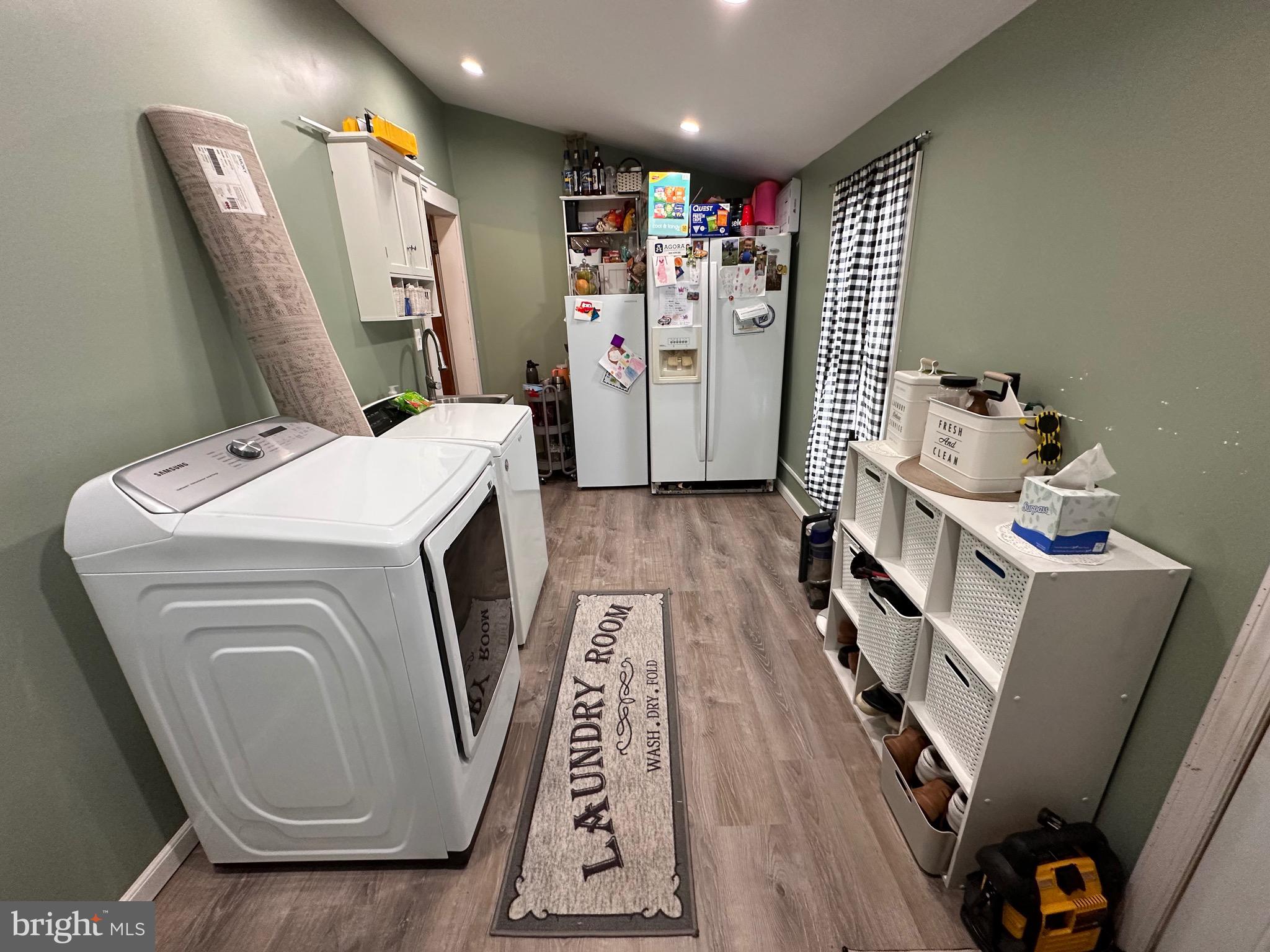 HOLMESBURG - Residential