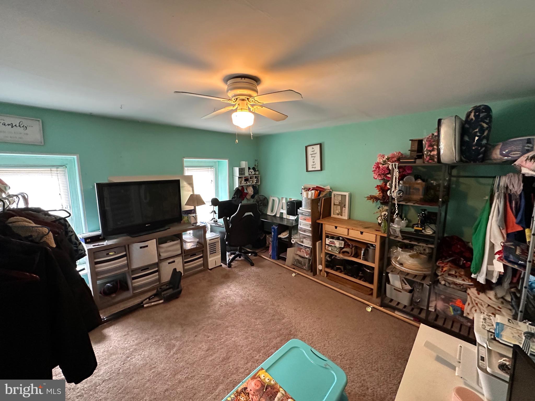 HOLMESBURG - Residential