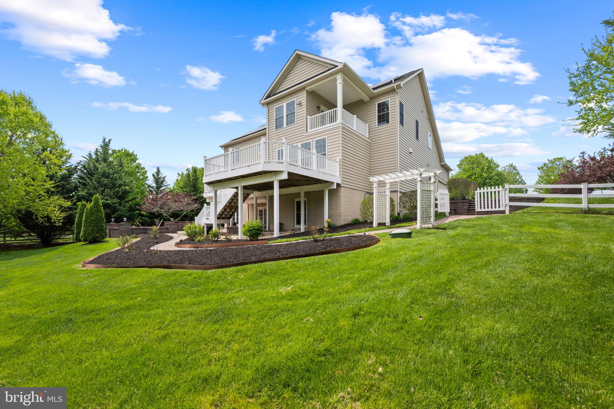 WARFIELD ESTATES - Residential