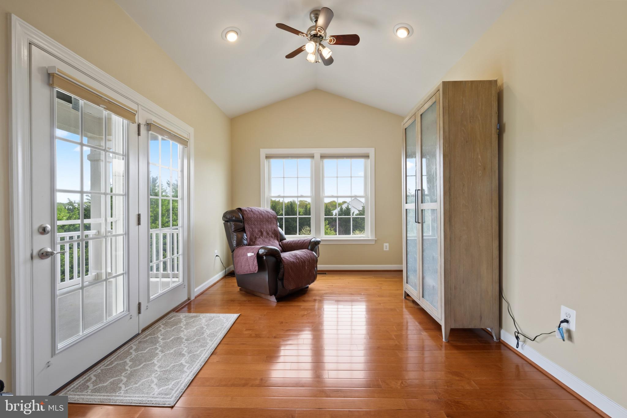 WARFIELD ESTATES - Residential