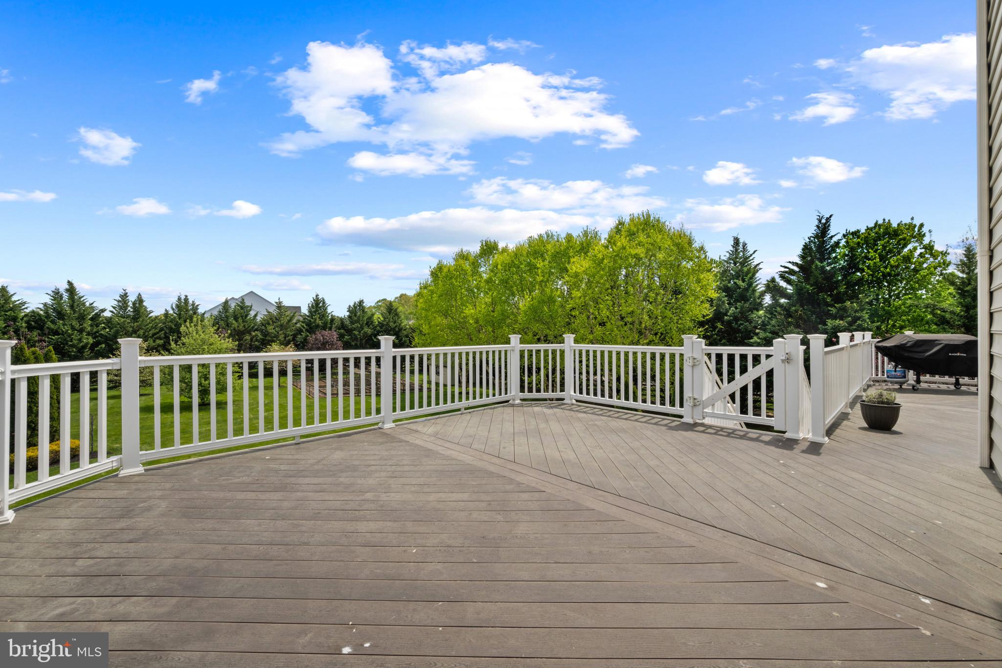 WARFIELD ESTATES - Residential