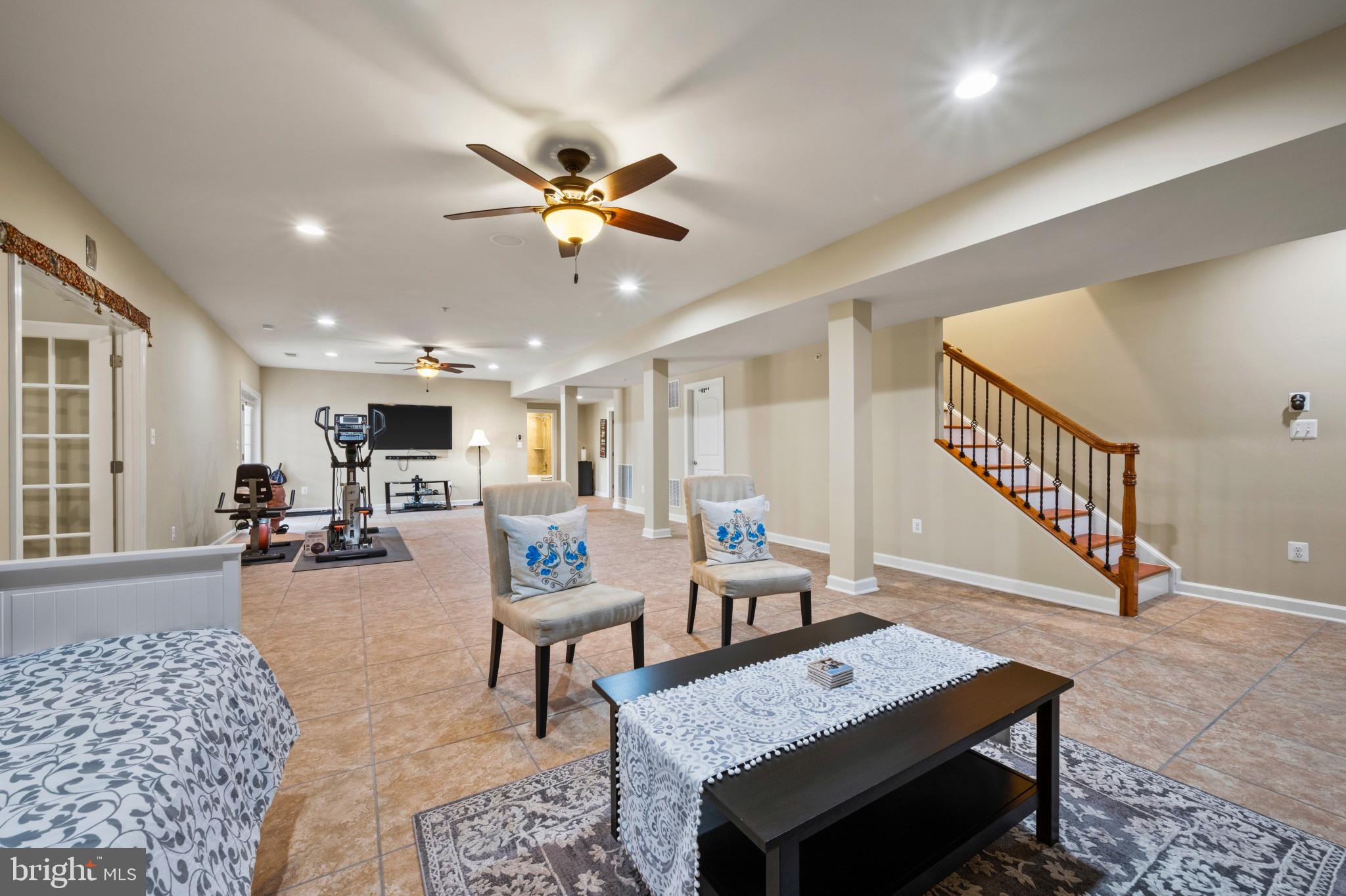 WARFIELD ESTATES - Residential