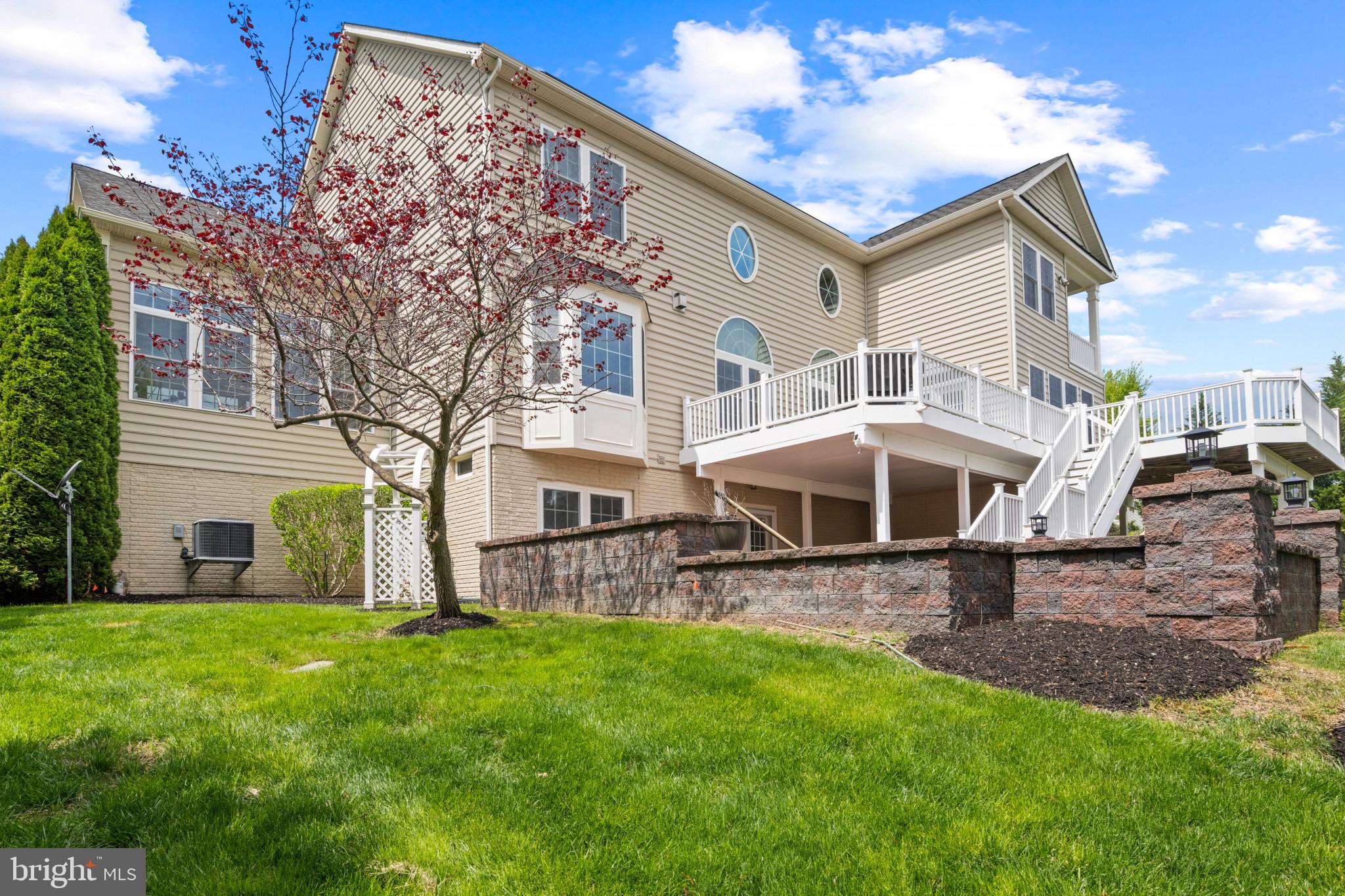 WARFIELD ESTATES - Residential